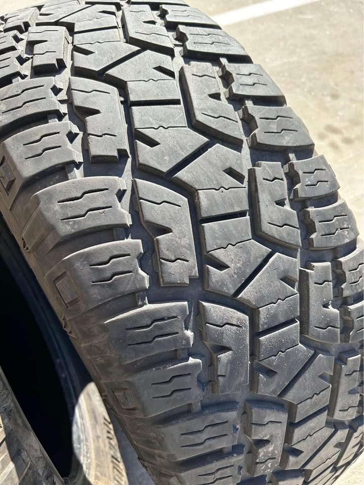 R20, 35X12.5R20, Suntrac