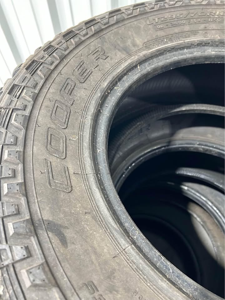 R18, 295/70R18, Cooper