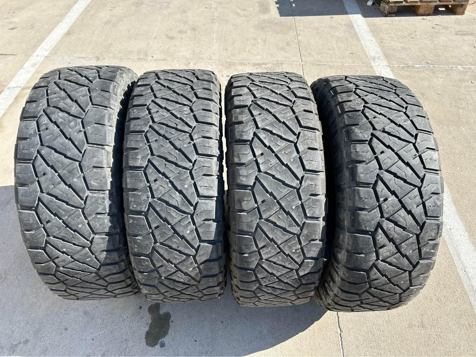 R20, 295/60R20, Nitto