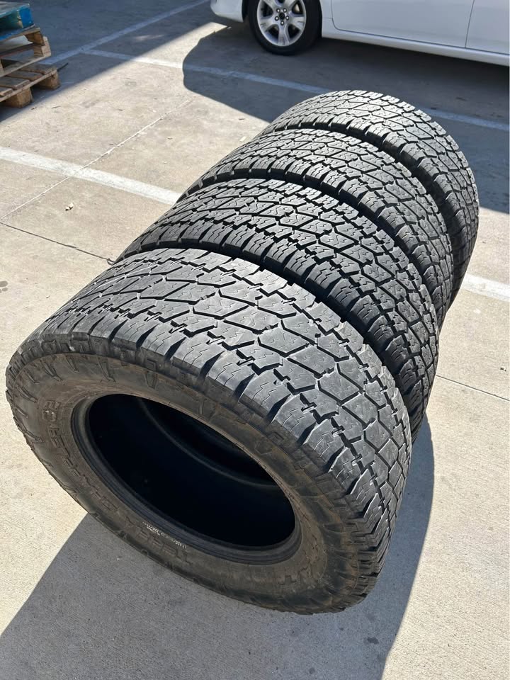R20, 325/60R20, Nitto