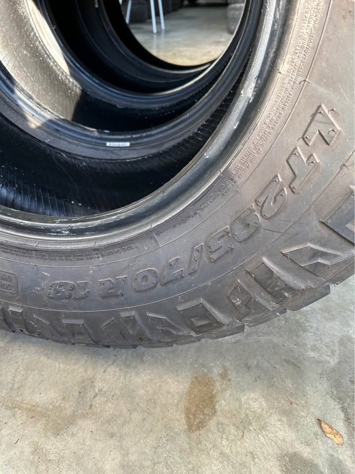 R18, 295/70R18, Nitto