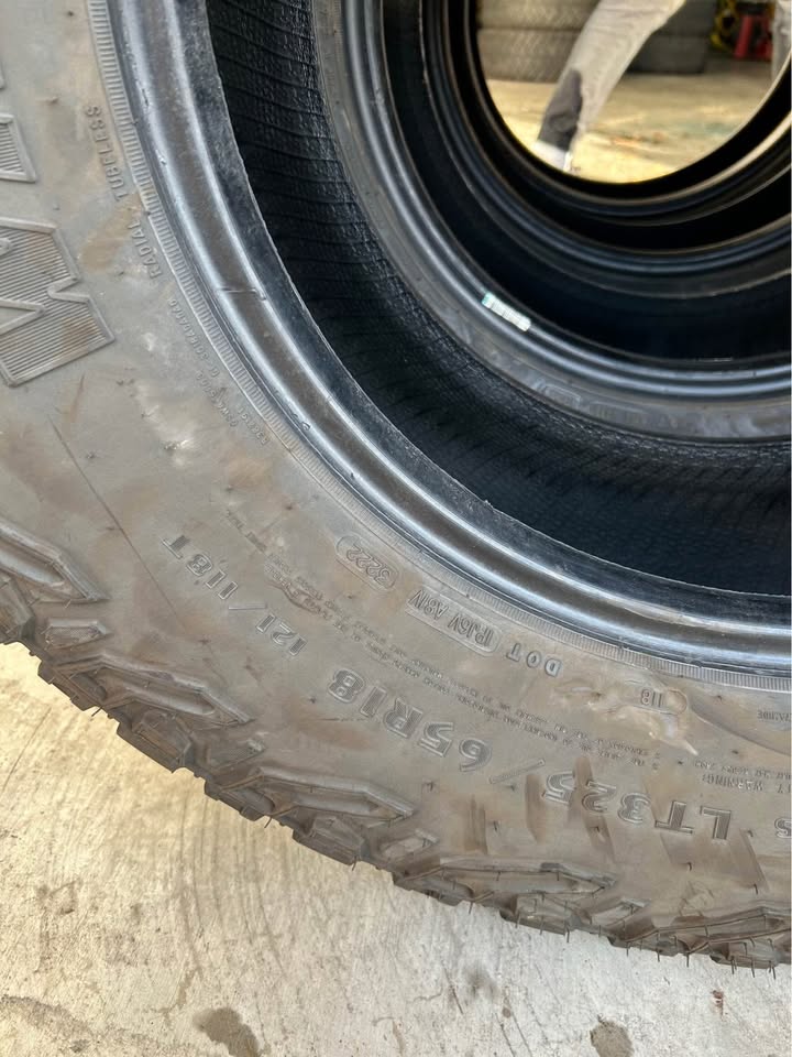 R18, 325 / 65R18, Goodyear