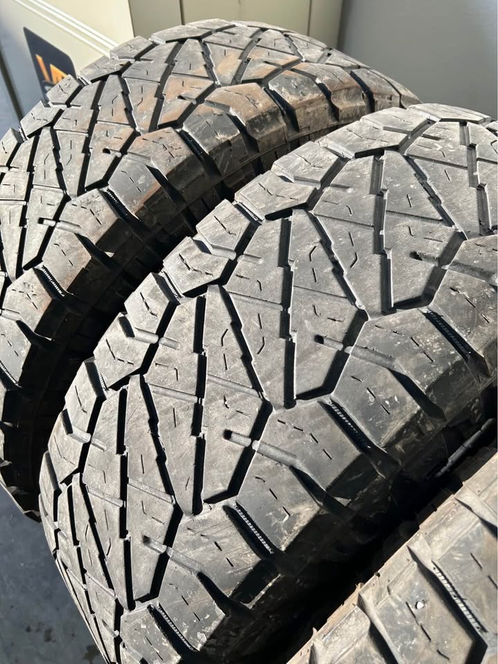 R18, 295/70R18, Nitto