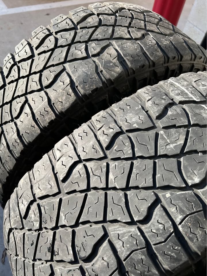R18, 325 / 65R18, Goodyear
