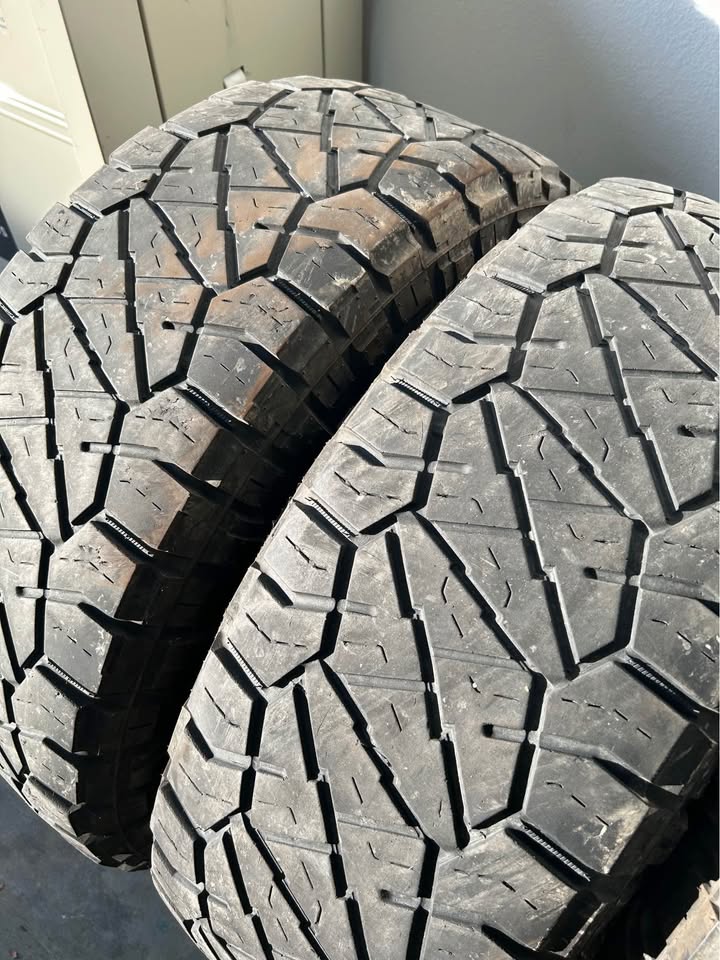 R18, 295/70R18, Nitto